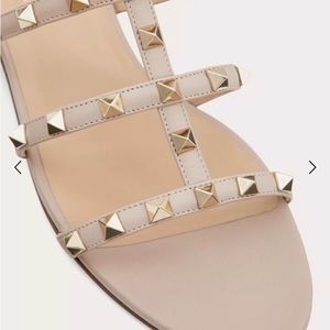 Valentino Garavani Rockstud flat sandal - Nude - Size 41.5